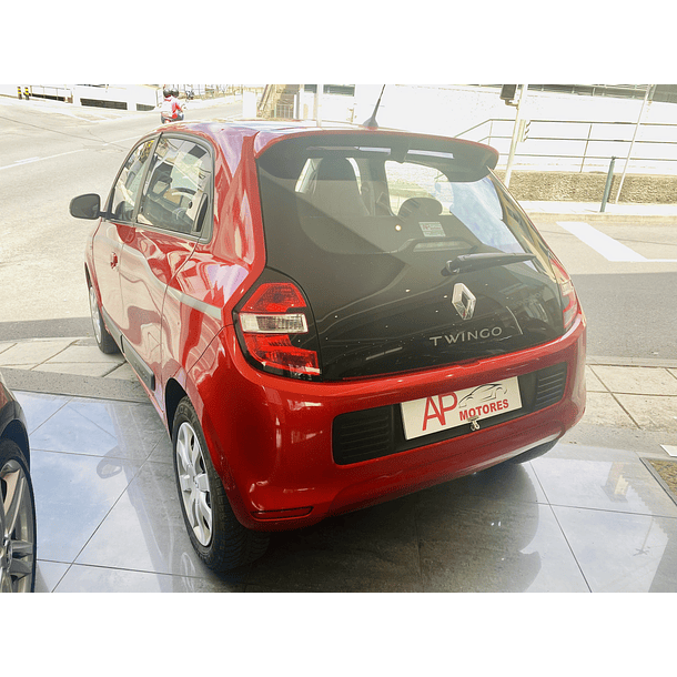 RENAULT TWINGO 1.0 LIMITED ANO 2018 3