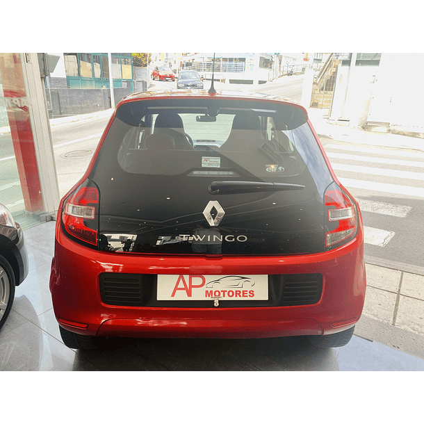 RENAULT TWINGO 1.0 LIMITED ANO 2018 4