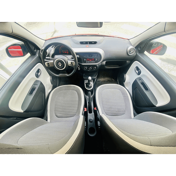 RENAULT TWINGO 1.0 LIMITED ANO 2018 5