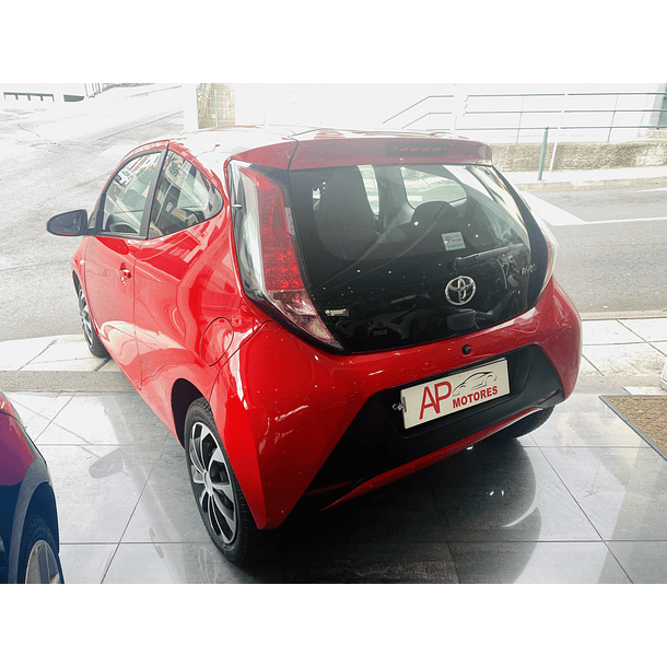 TOYOTA AYGO 1.0 VVTI 72 CV AUTOMÁTICO C / PATILHAS ANO 2016 4