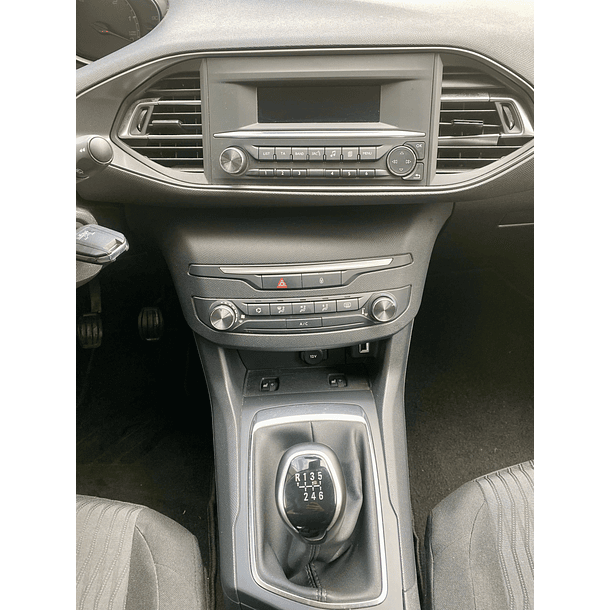 PEUGEOT 308 1.5 HDI 102 CV IVA DEDUTIVEL ANO 2020 9