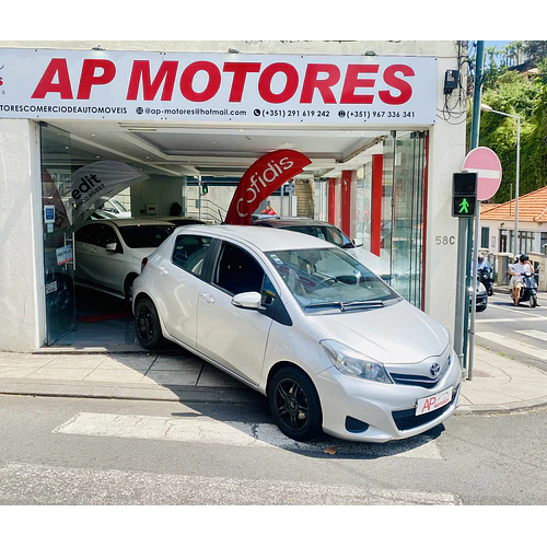 TOYOTA YARIS 1.4 D4D 90CV CX 6 ANO 2012