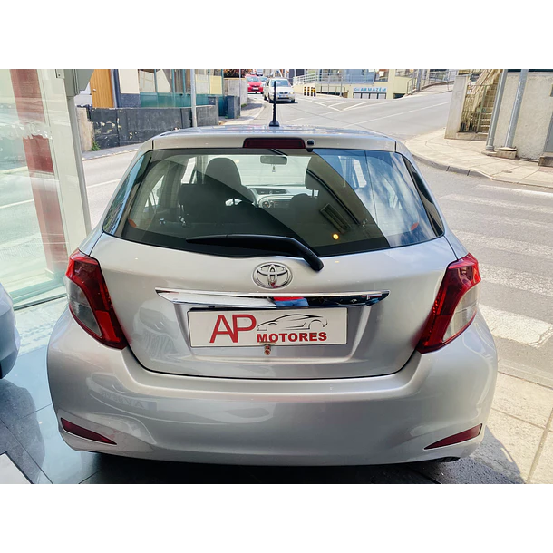 TOYOTA YARIS 1.4 D4D 90CV CX 6 ANO 2012 5