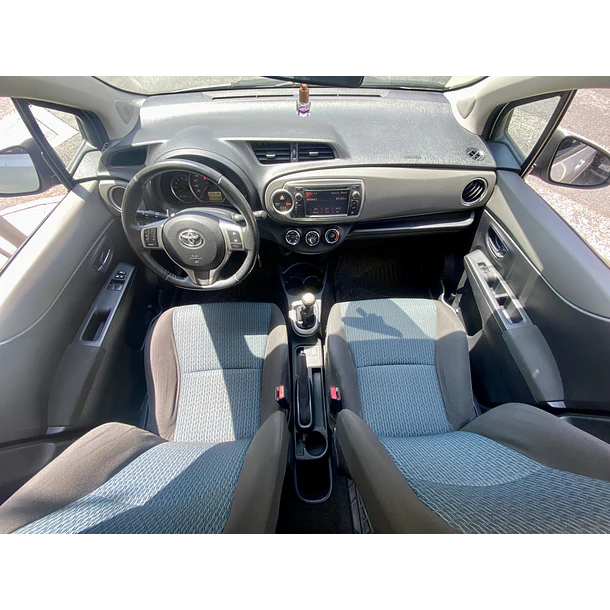 TOYOTA YARIS 1.4 D4D 90CV CX 6 ANO 2012 6
