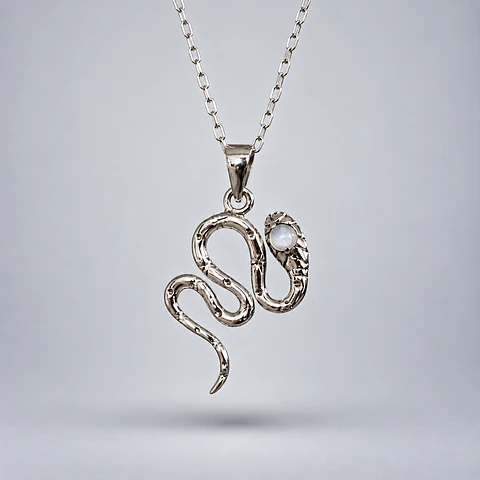 Colgante Serpiente de Piedra Luna en Plata 925