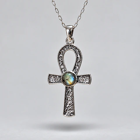 Colgante Ankh de Luz – Labradorita
