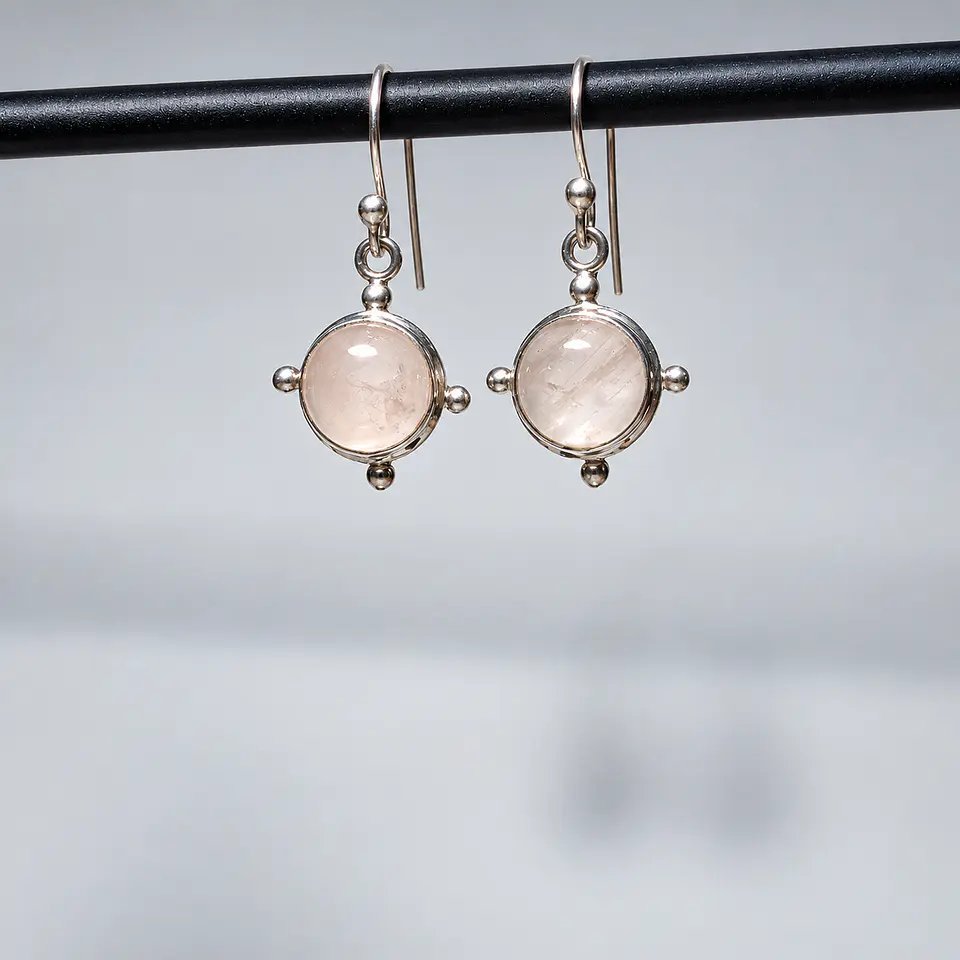 Aros Redondos de Cuarzo Rosa en Plata 925 1