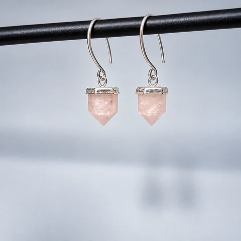 Aros Punta de Cuarzo Rosa en Plata 925