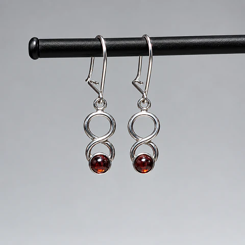 Aros Infinito con Granate en Plata 950