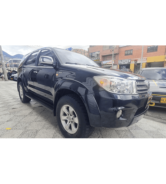 Toyota Fortuner 4x2