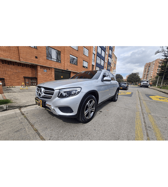  Mercedes Glc250