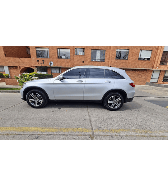  Mercedes Glc250