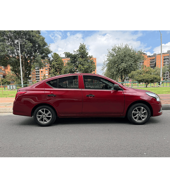 Nissan Versa V-drive Connect 2023 Automático Impecable!