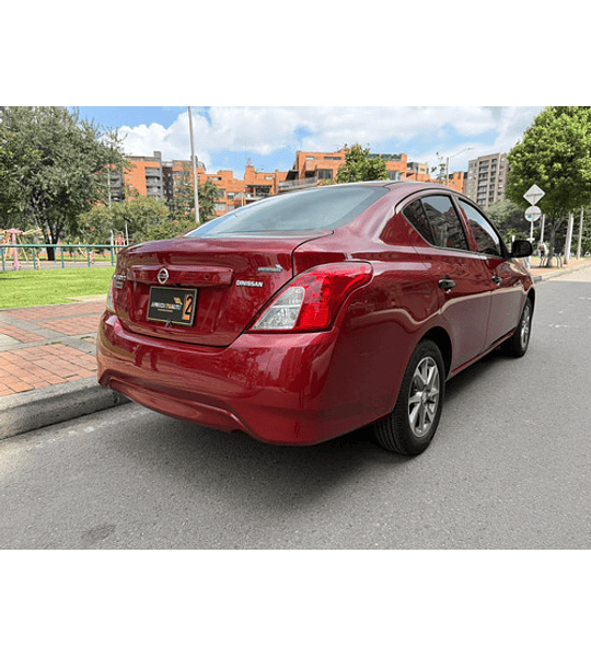 Nissan Versa V-drive Connect 2023 Automático Impecable!