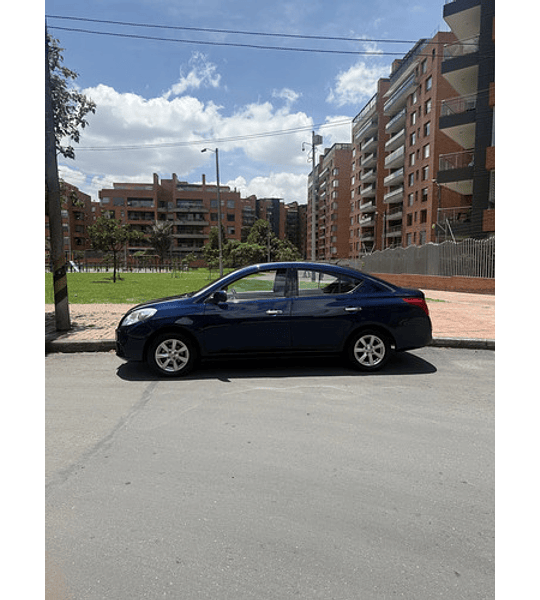 Nissan Versa 1.6 Advance