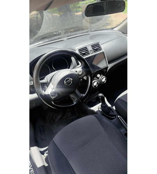 Nissan Versa 1.6 Advance