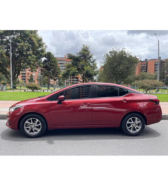Nissan Versa 1.6 Sense Cvt