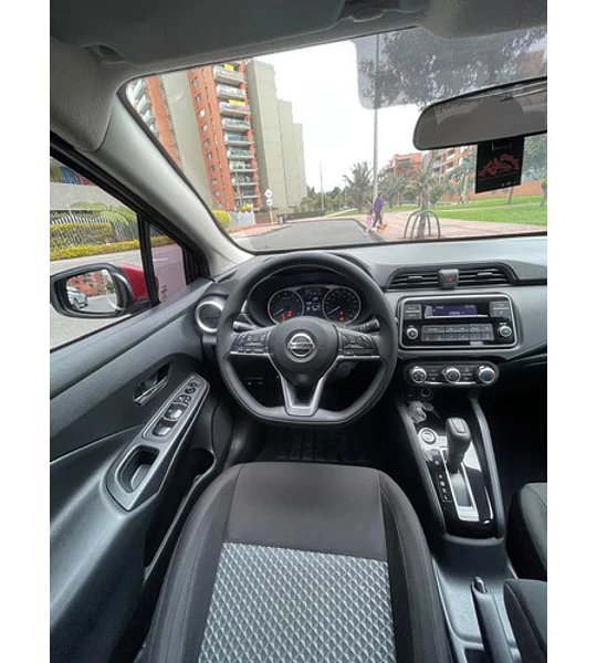Nissan Versa 1.6 Sense Cvt