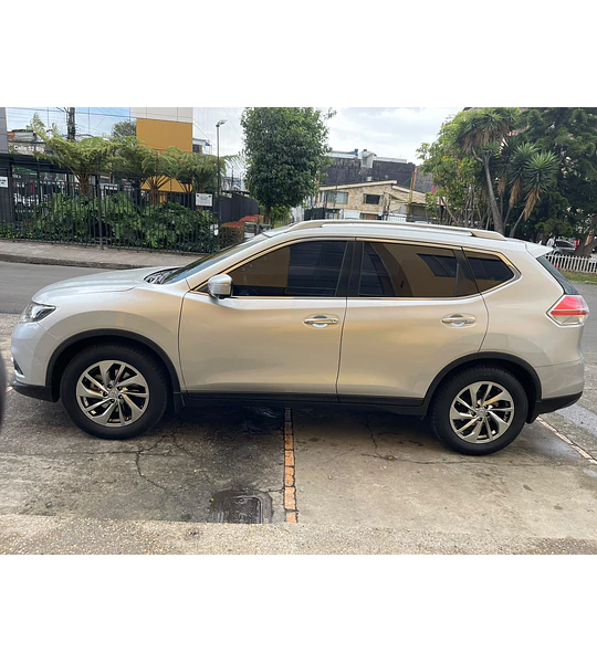 NISSAN X TRAIL EXCLUSIVE 