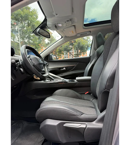 Peugeot 3008 Allure 1.6 Turbo Impecable!
