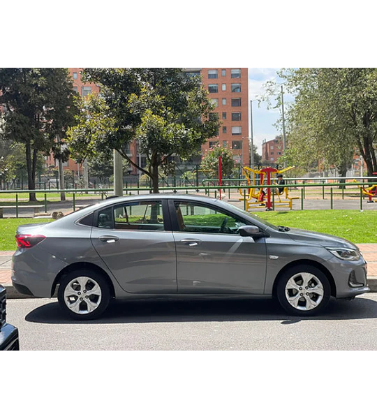 Chevrolet Onix 1.0t Premier Sedan At