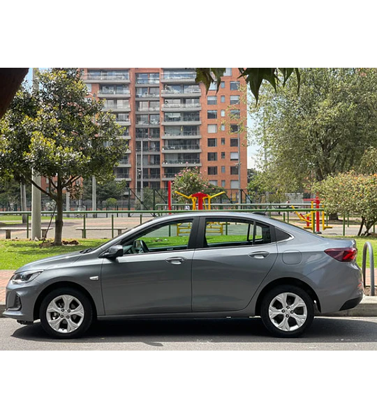 Chevrolet Onix 1.0t Premier Sedan At