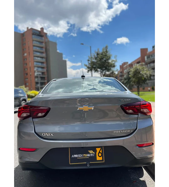 Chevrolet Onix 1.0t Premier Sedan At