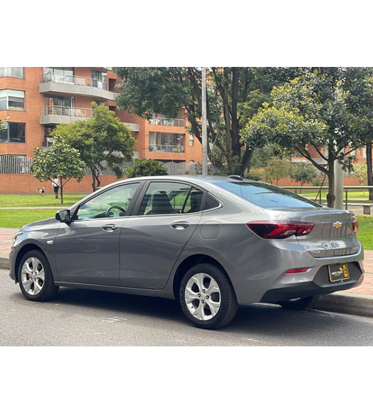 Chevrolet Onix 1.0t Premier Sedan At