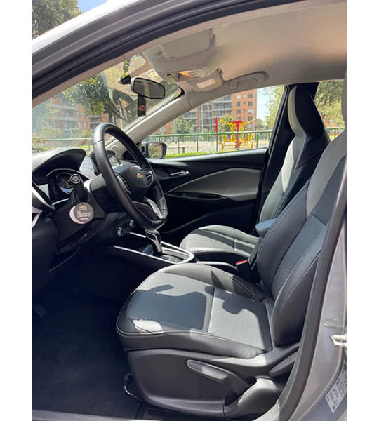 Chevrolet Onix 1.0t Premier Sedan At