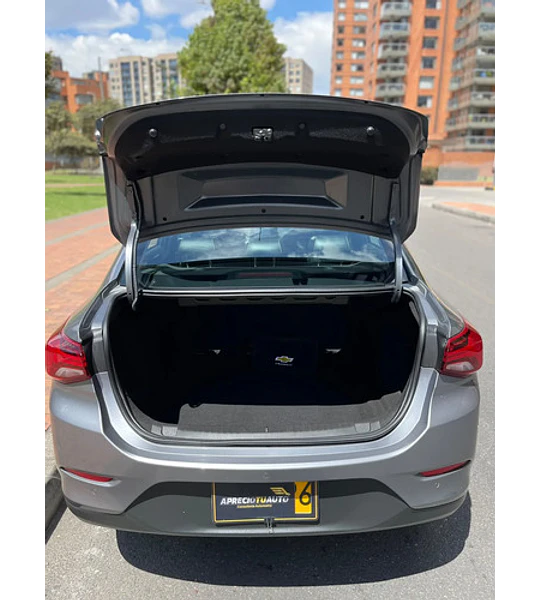 Chevrolet Onix 1.0t Premier Sedan At
