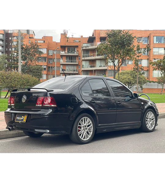 VOLKSWAGEN  JETTA GLI