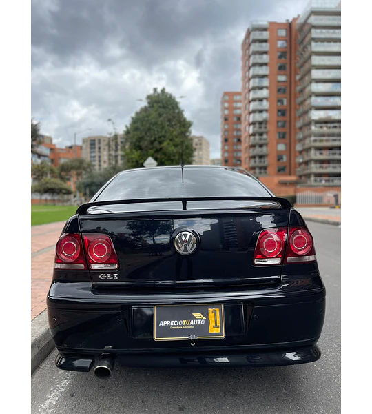 VOLKSWAGEN  JETTA GLI