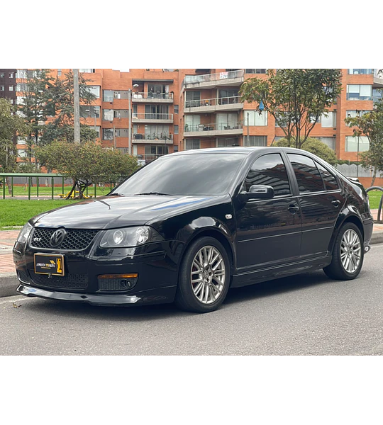 VOLKSWAGEN  JETTA GLI