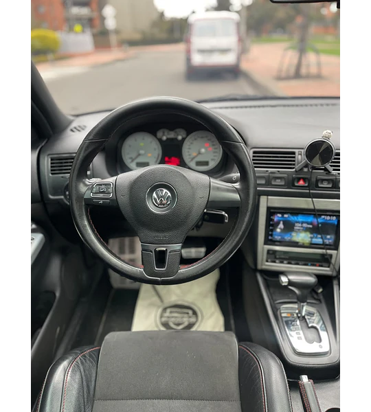 VOLKSWAGEN  JETTA GLI