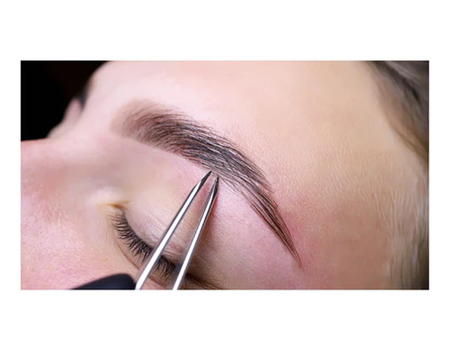 Pinza Recta Para Cejas Trim Acero Inoxidable Punta Plana 9cm Liso