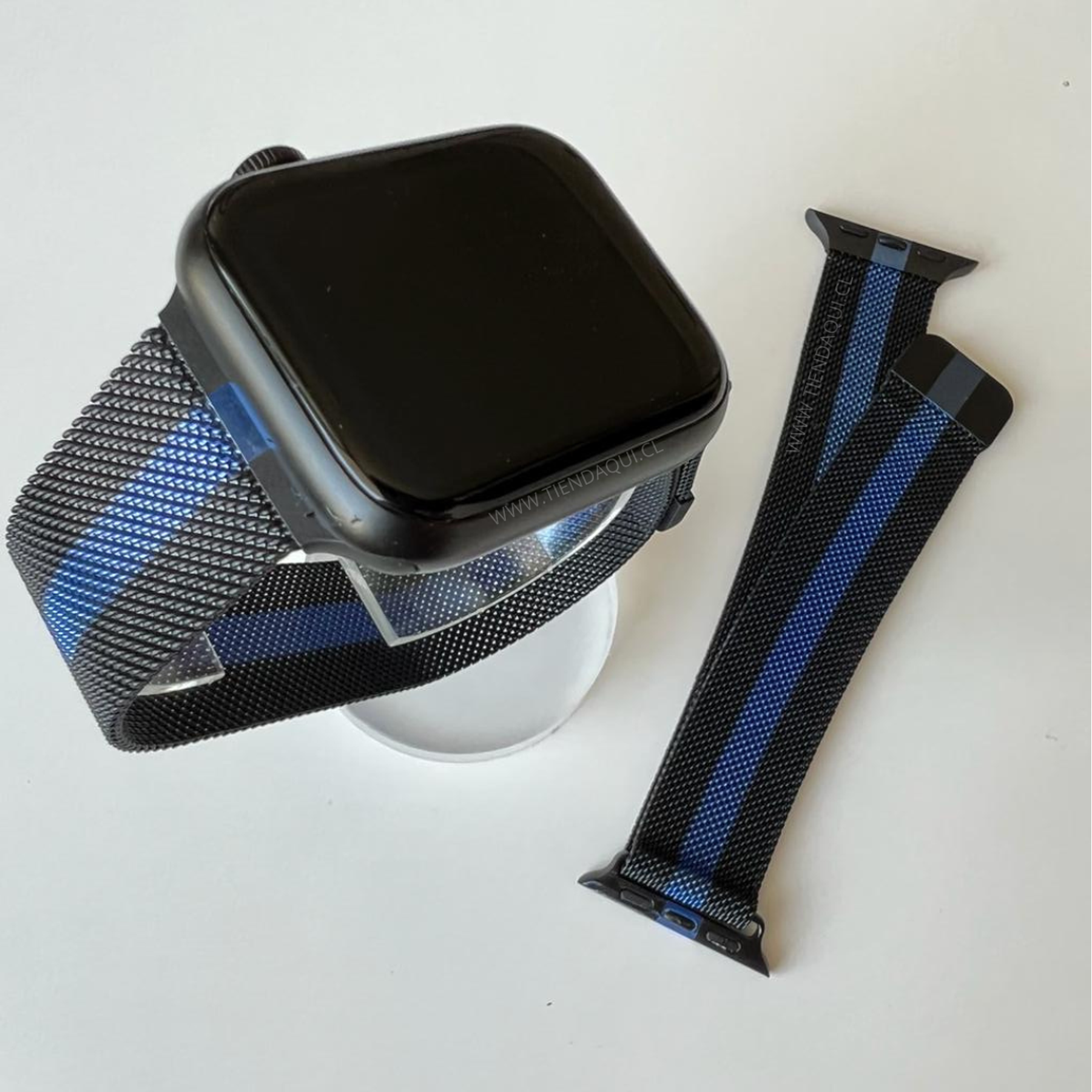 Correa metalizada color: negro con franja azul (38/40/41mm)