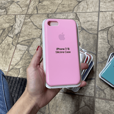 Carcasa iPhone 7/8 PLUS Silicona Aterciopelada Rosada 