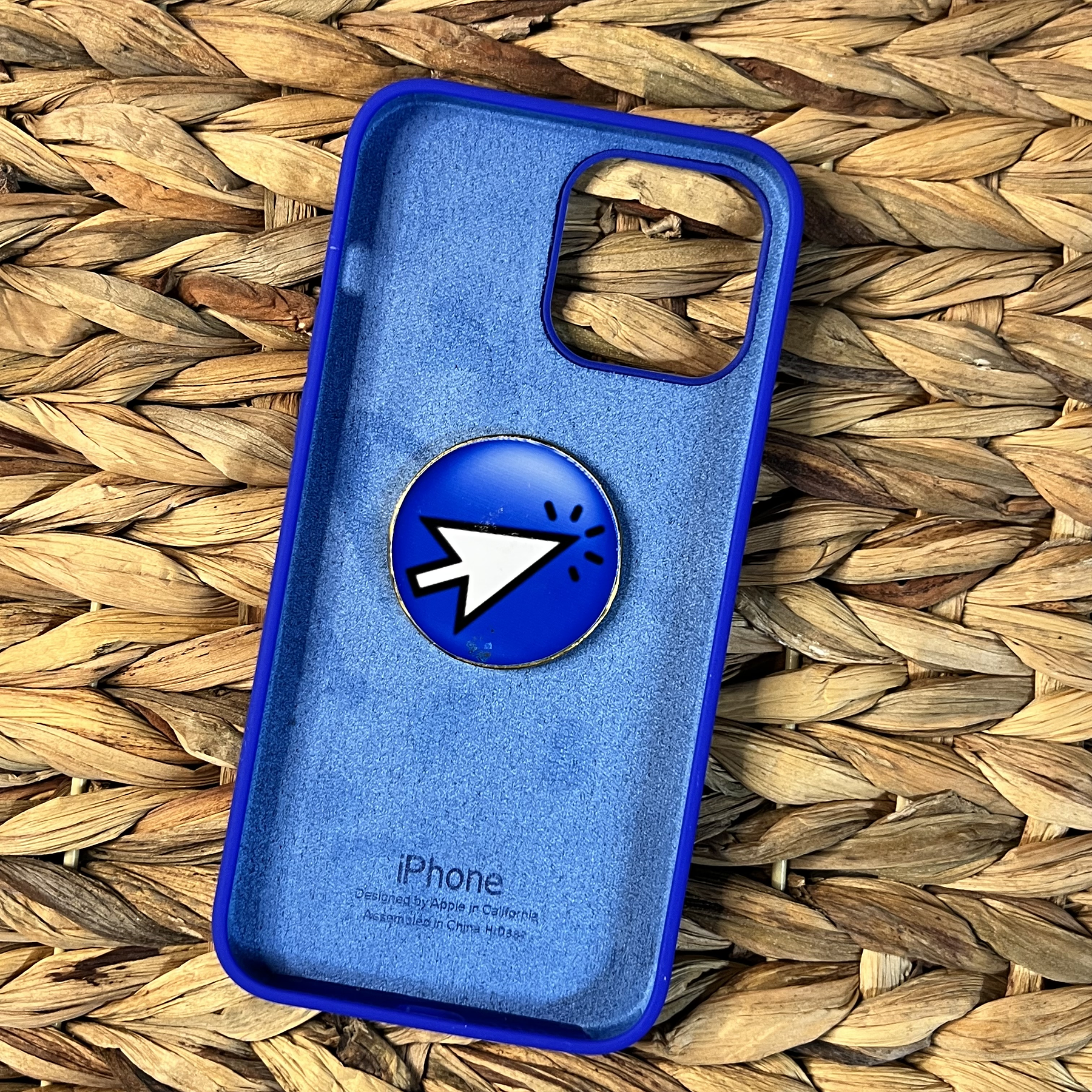 Carcasa Iphone 13 Pro Max color: azul electrico