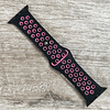 Correa deportiva 42/44/45/49mm color: negra c/puntos rosas