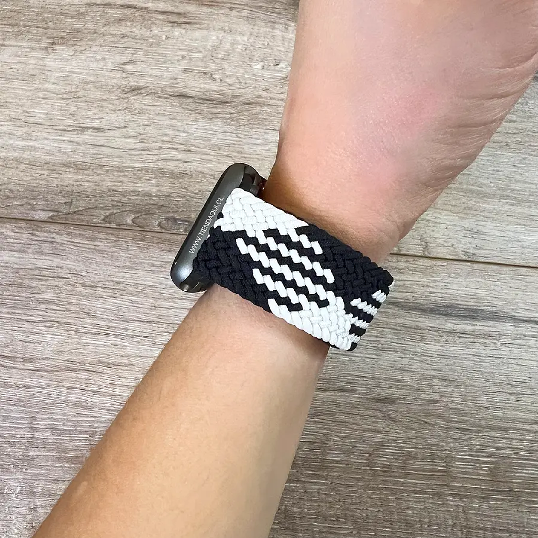 Correa trenzada elasticada Sololoop Ajustable 38/40/41mm color: blanco y negro 