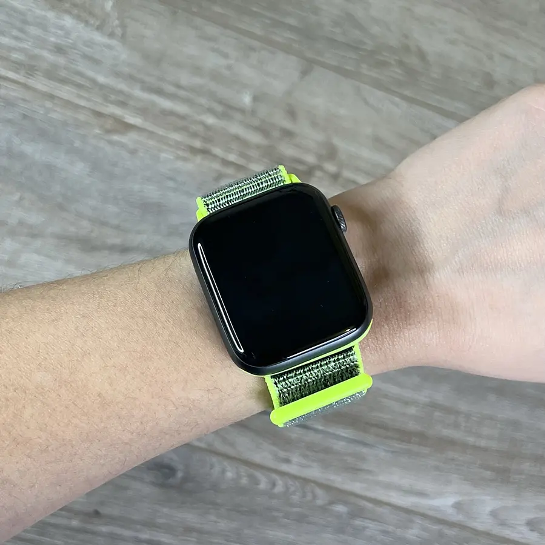 Correa velcro nailon color: gris con bordes verde flúor (38/40/41mm)