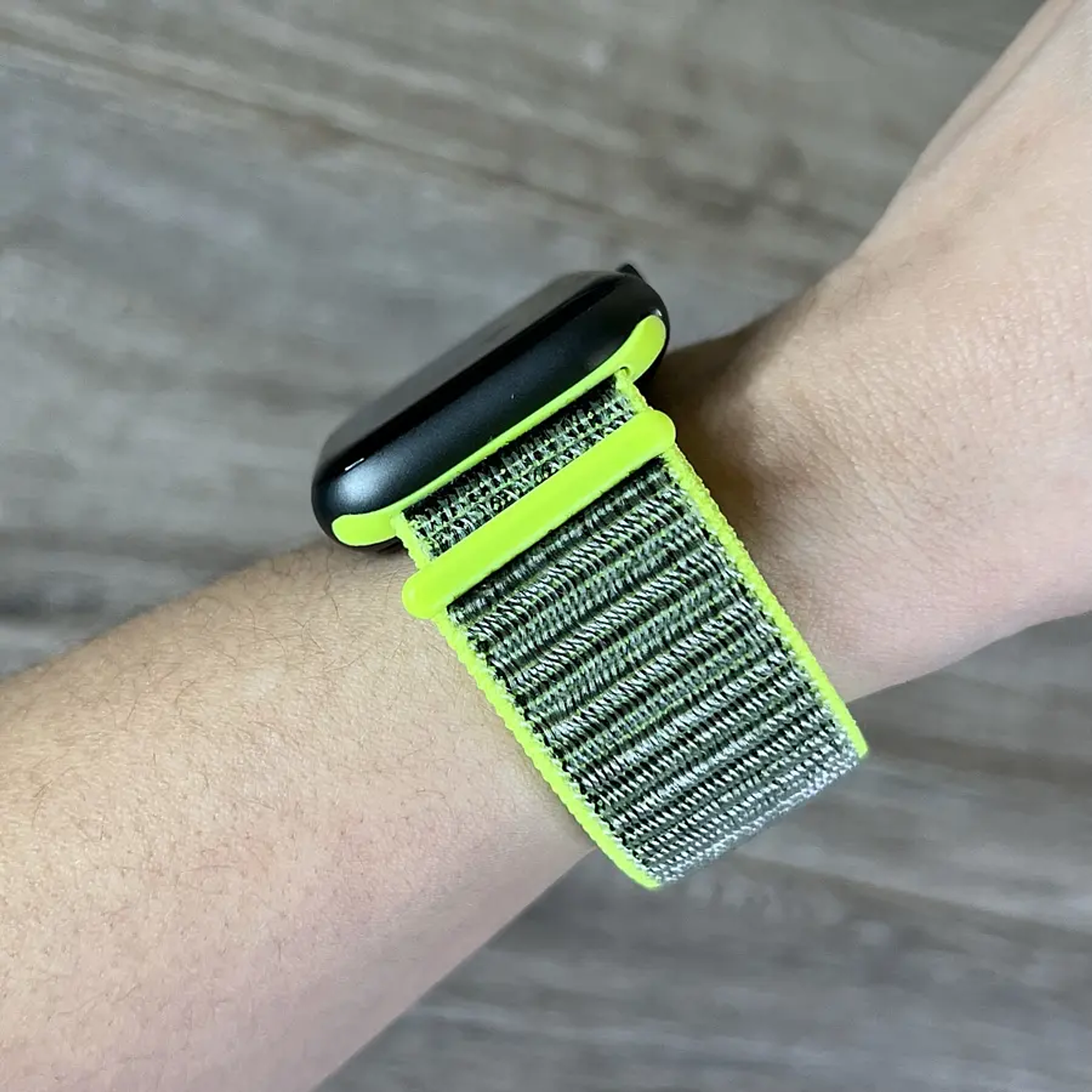 Correa velcro nailon color: gris con bordes verde flúor (38/40/41mm)