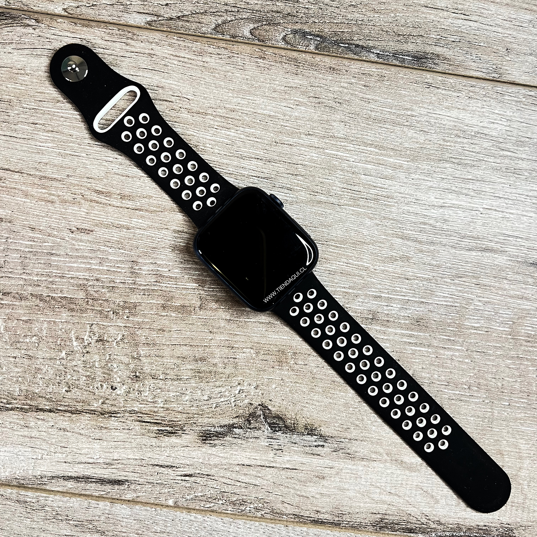 Correa deportiva 38/40/41mm negra c/puntos blancos