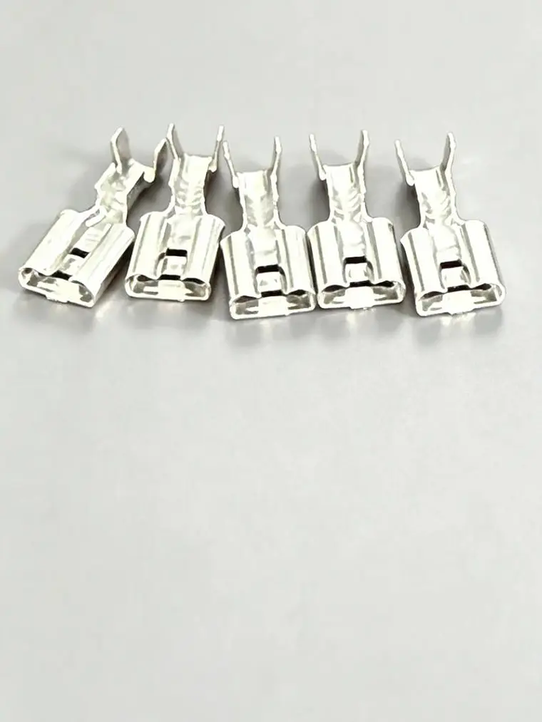 Terminal Eléctrico Pala Hembra 6,3 mm – 50 Unidades 1