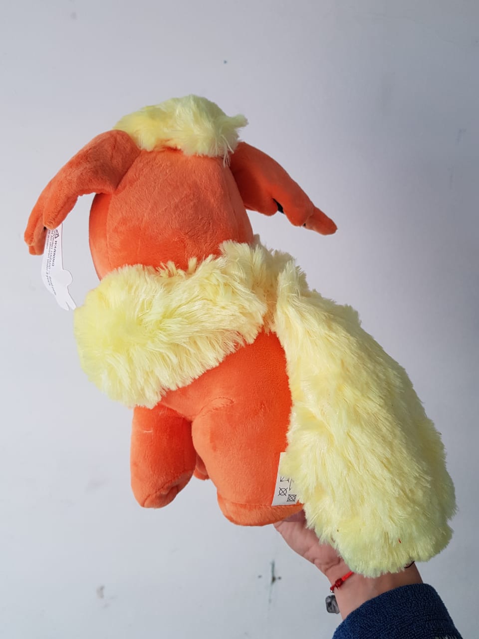 Flareon | Pokémon Center Official Site