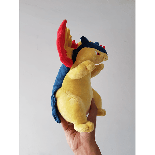 Pokemon Peluche Typhlosion 25 cm