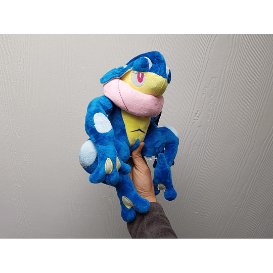 Pokemon Peluche Greninja Azul 30 cm