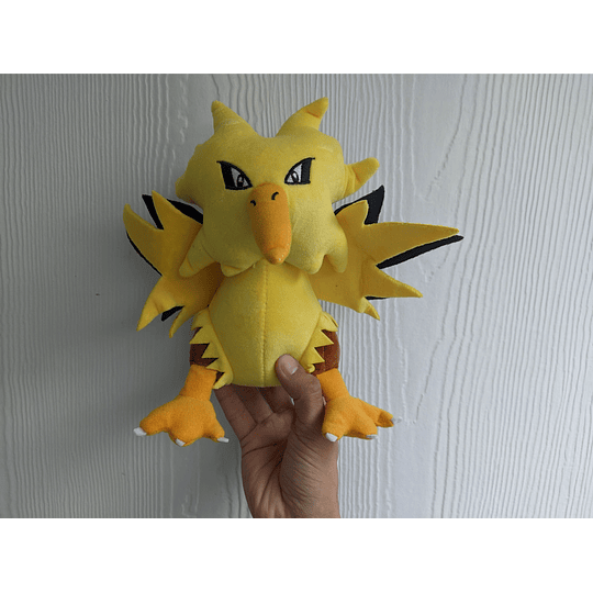 Pokemon Peluche Zapdos 20 cm