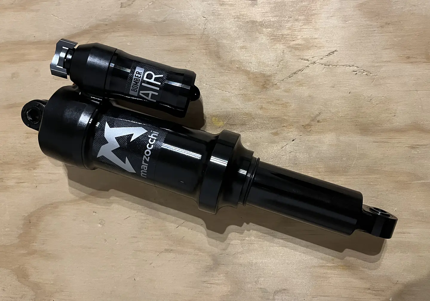 Shock Marzocchi Bomber AIR 230x65 1