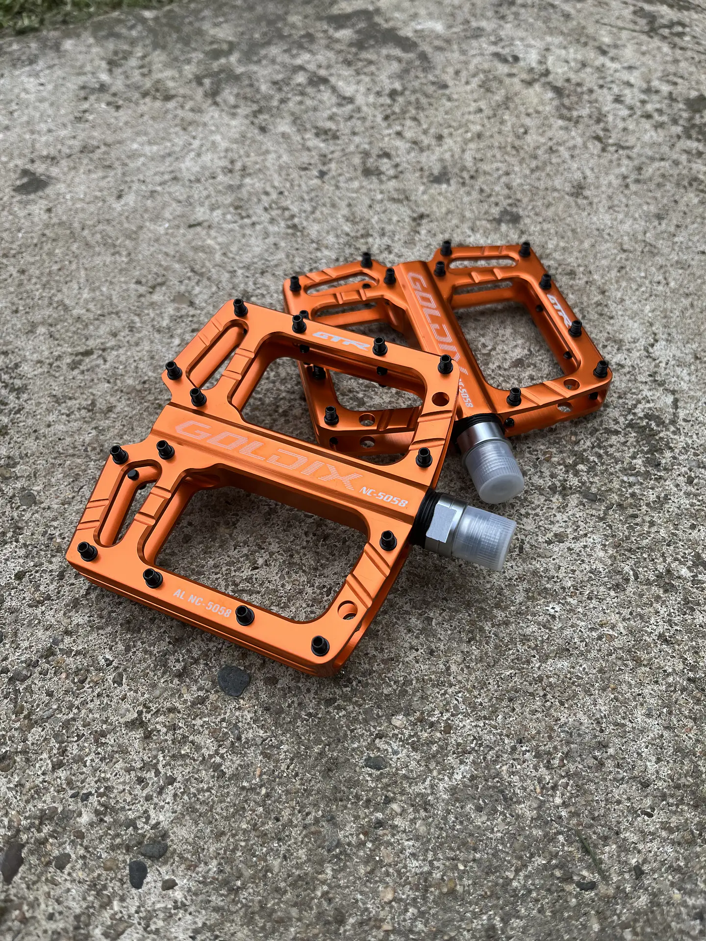 Pedales Flat Goldix aluminio mtb orange  1